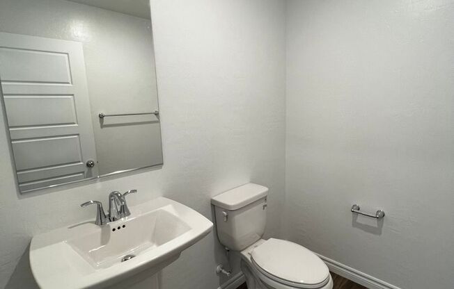 4 beds, 2.5 baths, $1,995, Unit 1