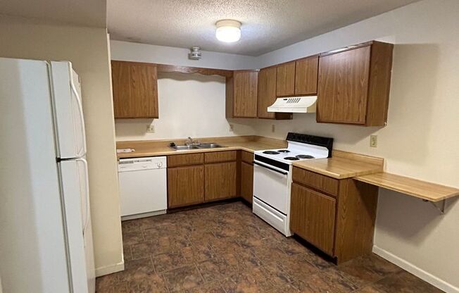 280 Apple Tree Court 8 Plex