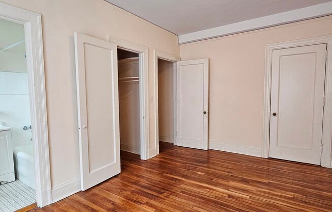 2 beds, 2 baths, 775 sqft, $1,875, Unit 211