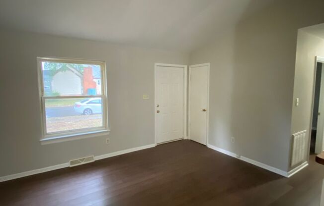 Spacious 3 Bedroom Home Available November 22nd!