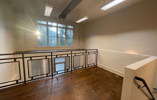 Studio, 1 bath, 700 sqft, $1,200, Unit C4