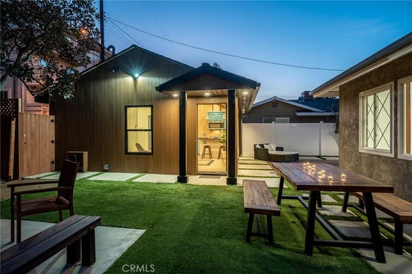 7424 W 85 ST