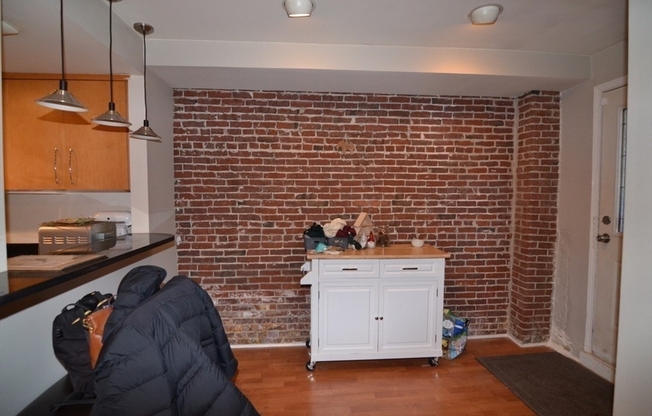 683 MASSACHUSETTS AVE