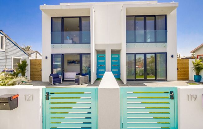 Luxury Coastal Townhome | Private Rooftop + Private Garage | Steps to the Beach