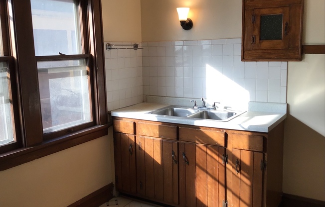 3526-3528 N. 40th St