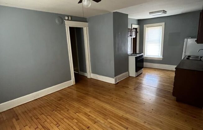 Charming 2-Bedroom Gem in the Heart of Milwaukee’s East Side