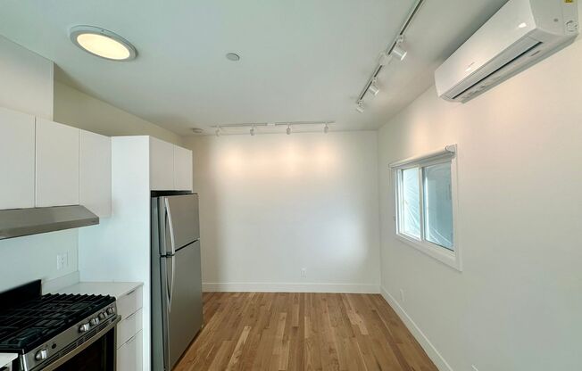 1 bed, 1 bath, 350 sqft, $1,750