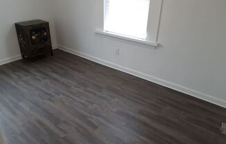 2 beds, 1 bath, $900