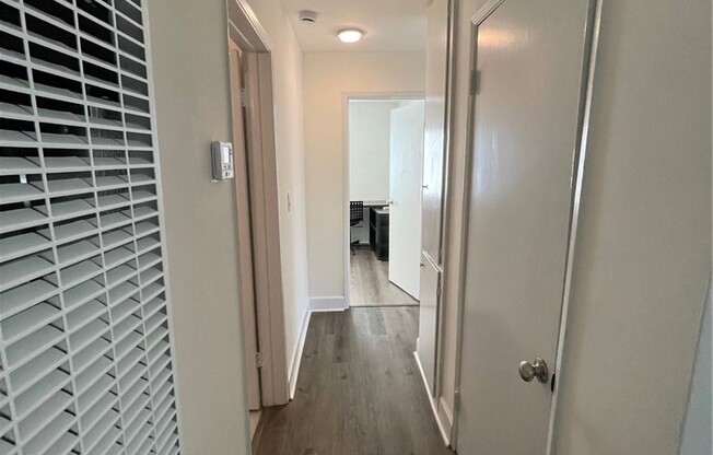 3 beds, 1 bath, 1,000 sqft, $3,600, Unit 5