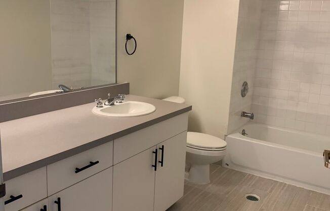 1 bed, 1 bath, 631 sqft, $2,445, Unit 1023-404