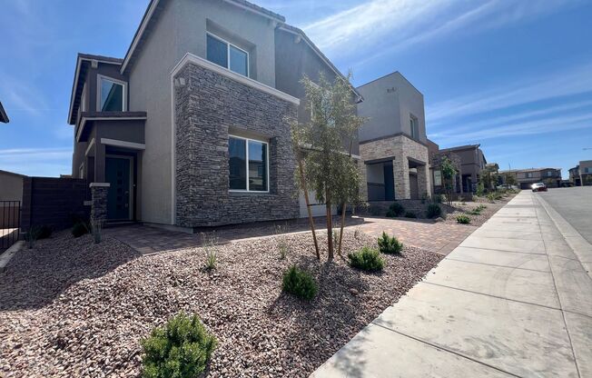 Stunning New 4-Bedroom Home with Loft & Solar in Henderson!