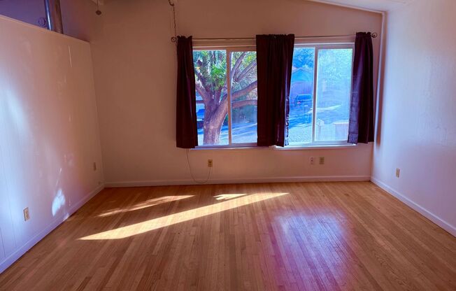 3 beds, 1 bath, $1,750