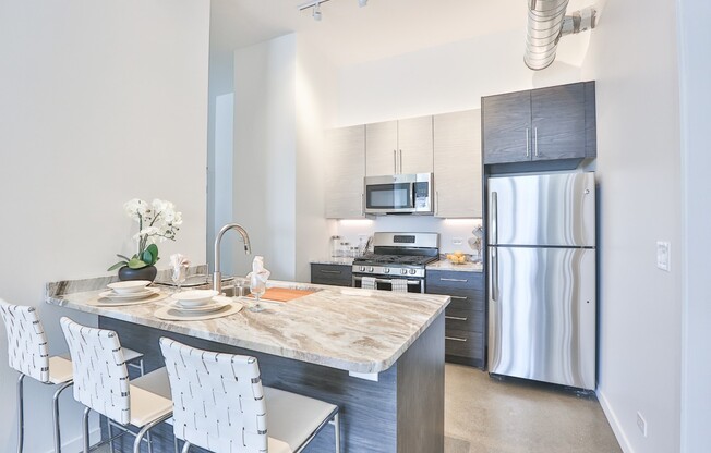 2 beds, 1 bath, 1,100 sqft, $3,395, Unit 405