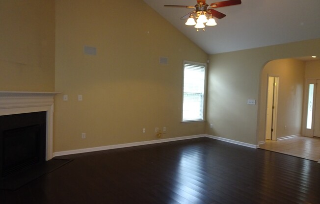 3 beds, 2.5 baths, $2,500