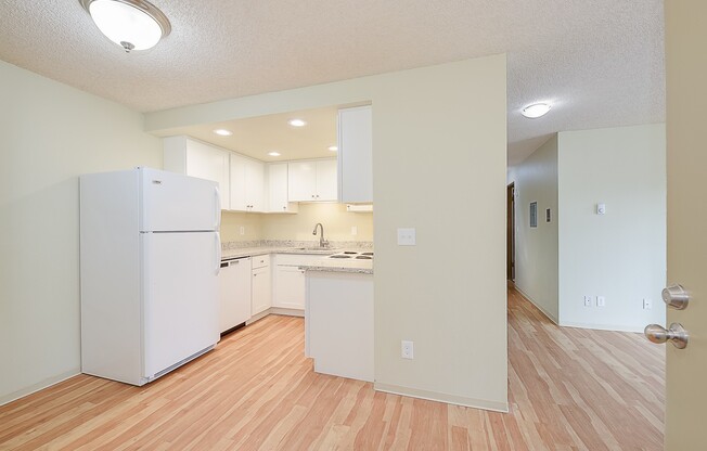 2 beds, 1 bath, 765 sqft, $2,295, Unit 202