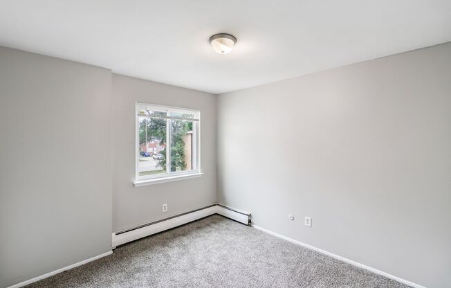 2 beds, 1 bath, 938 sqft, $1,400, Unit 21880 Coolidge - 203