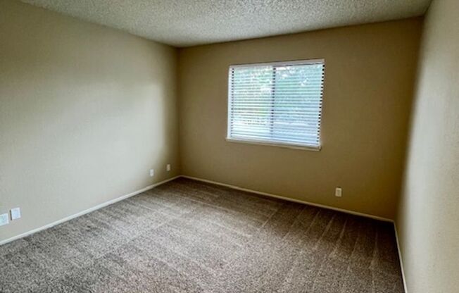 2 beds, 2 baths, 948 sqft, $1,795, Unit 52