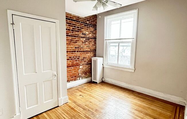 1 bed, 1 bath, 20 sqft, $1,450, Unit 2B