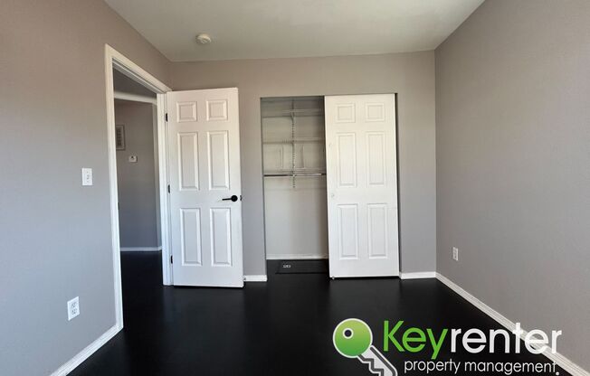 2 beds, 1 bath, $2,295