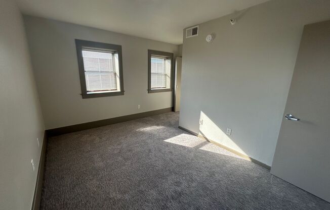 2 beds, 2 baths, 890 sqft, $1,195, Unit 2019-102