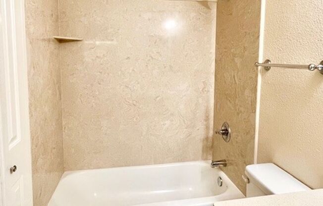 1 bed, 1 bath, 550 sqft, $1,195, Unit 034