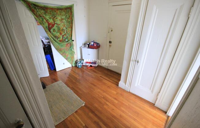 1687 Commonwealth Ave 1