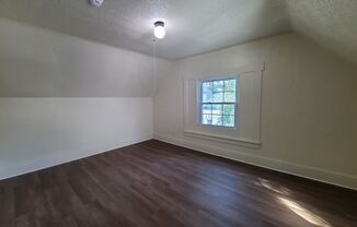 1 bed, 1 bath, 408 sqft, $850, Unit Unit 2 (Upper)