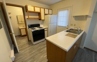 1 bed, 1 bath, 750 sqft, $845, Unit Unit 5