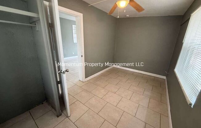 Beautifully Remodeled 2/1 St Pete- ASK ABOUT OUR SPECIAL!