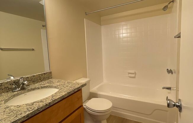 3 beds, 2 baths, 1,152 sqft, $2,350, Unit 14225 #103