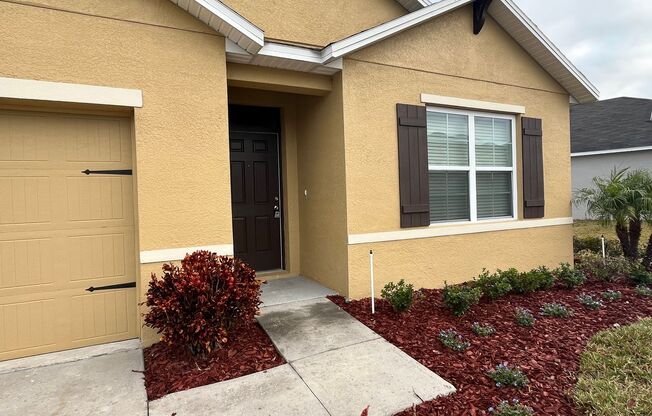Modern 4 bed/2 bath home with brand-new flooring!