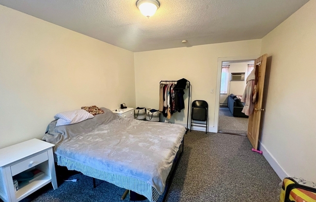 1 bed, 1 bath, 700 sqft, $2,250, Unit 4