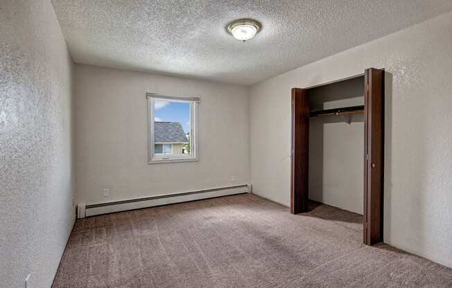Bedroom at The Greenbriar Apartment Homes