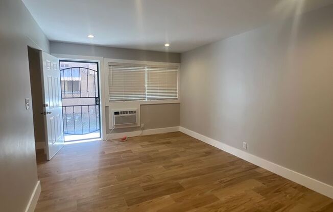 1 bed, 1 bath, $2,400, Unit 3