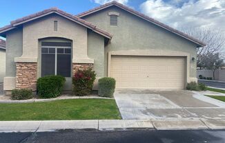 ADORBS! 3 bed/2bath home GATED in prime Chandler location!