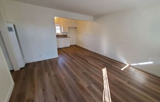 2 beds, 1 bath, $1,595, Unit #4