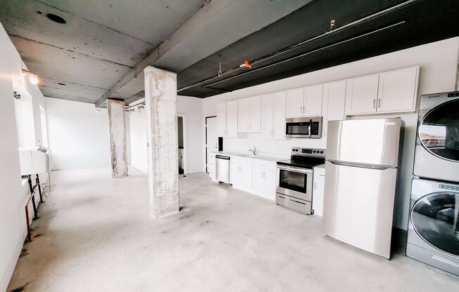 Studio, 1 bath, 480 sqft, $1,015, Unit D505