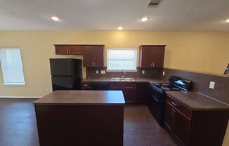 3 beds, 2.5 baths, 1,594 sqft, $1,495, Unit Unit B