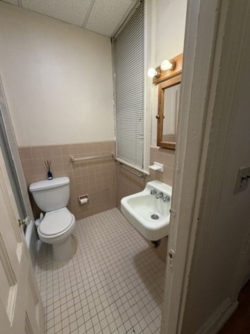2 beds, 1 bath, 700 sqft, $3,150, Unit 2
