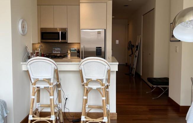 Studio, 1 bath, $4,600, Unit 6M
