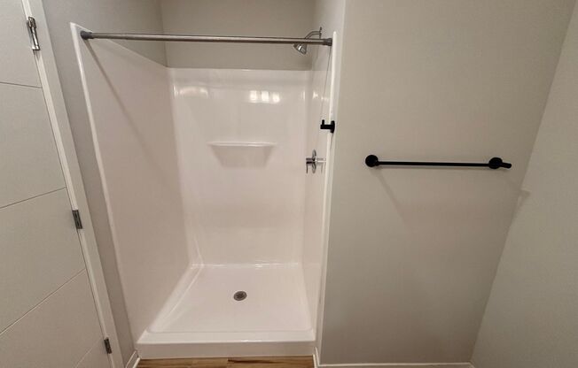 Studio, 1 bath, 585 sqft, $1,515, Unit 10025-304