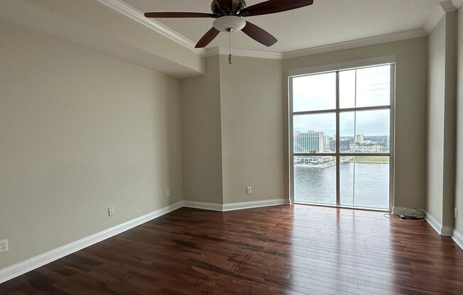 2 beds, 2.5 baths, $4,500, Unit UNIT 1706