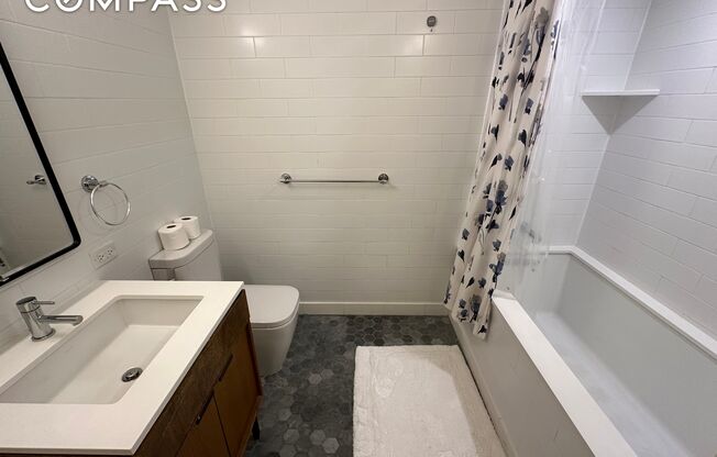 2 beds, 2 baths, $7,000, Unit 707