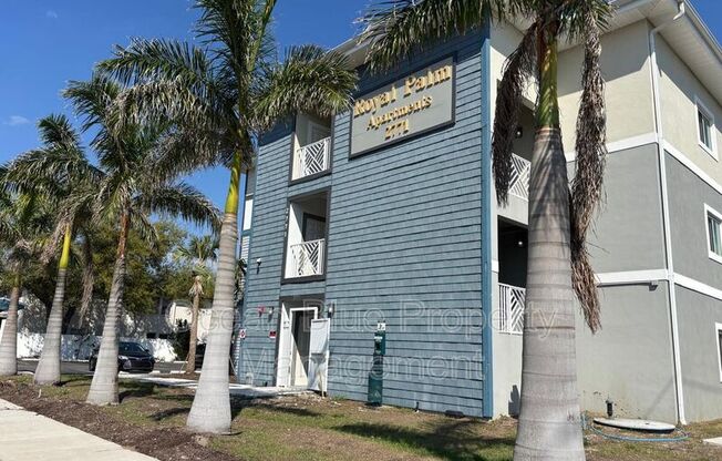 2771 ROYAL PALMS AVE