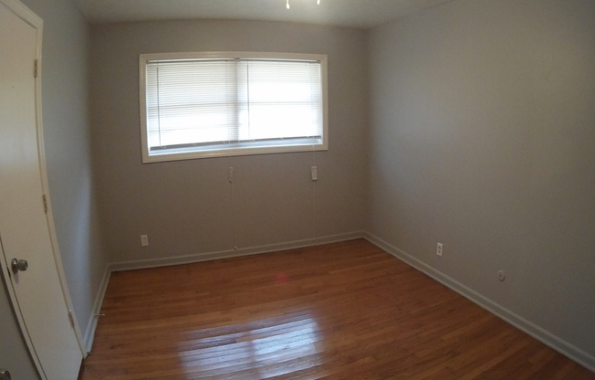 3 beds, 1 bath, $1,250