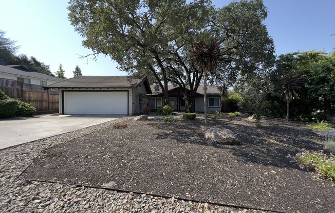 Beautiful Three Bedroom Silverado Home