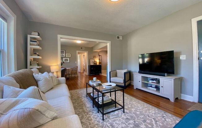 2 beds, 1 bath, $1,495