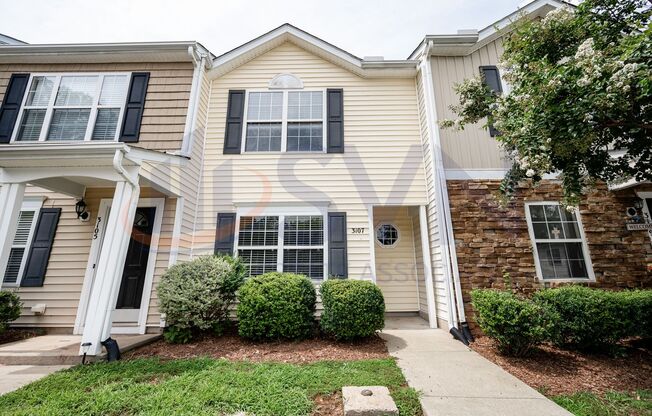 Cozy 2BR, 1.5BA Townhome in Durham Amberlynn Valley Neighborhood