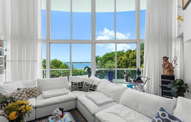 2127 Brickell Ave