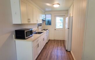 2 beds, 1 bath, $2,100